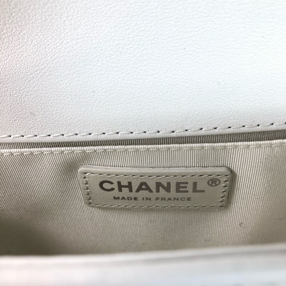 ❌SOLD❌CHANEL White Sequin BoyBag Limited Edition - Picture 14 of 17